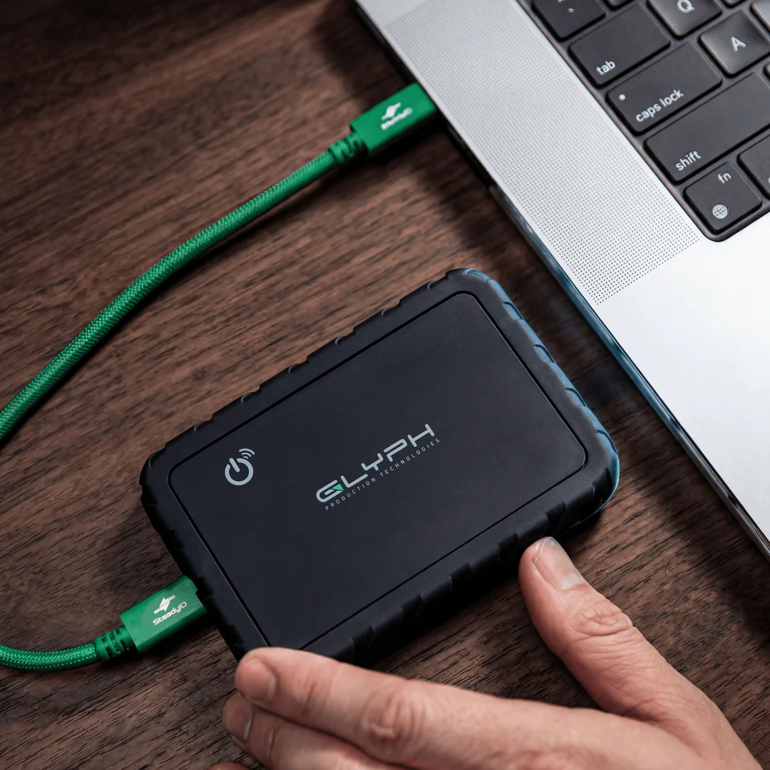 Glyph Atom EX80 connected to laptop