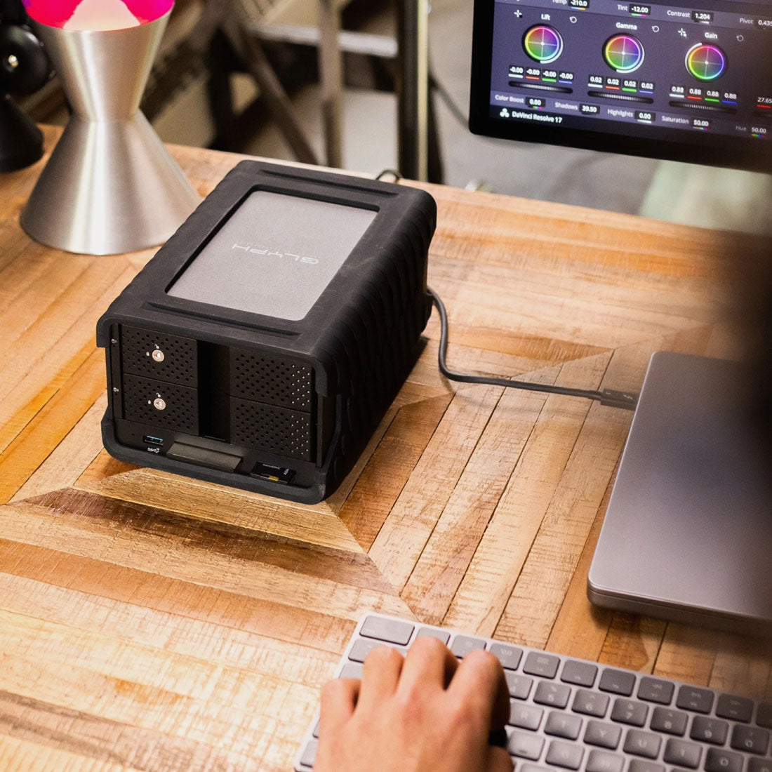 Glyph Blackbox Pro RAID 2-bay Enterprise Class 7200rpm hardware RAID USB-C (3.1 Gen2) lifestye