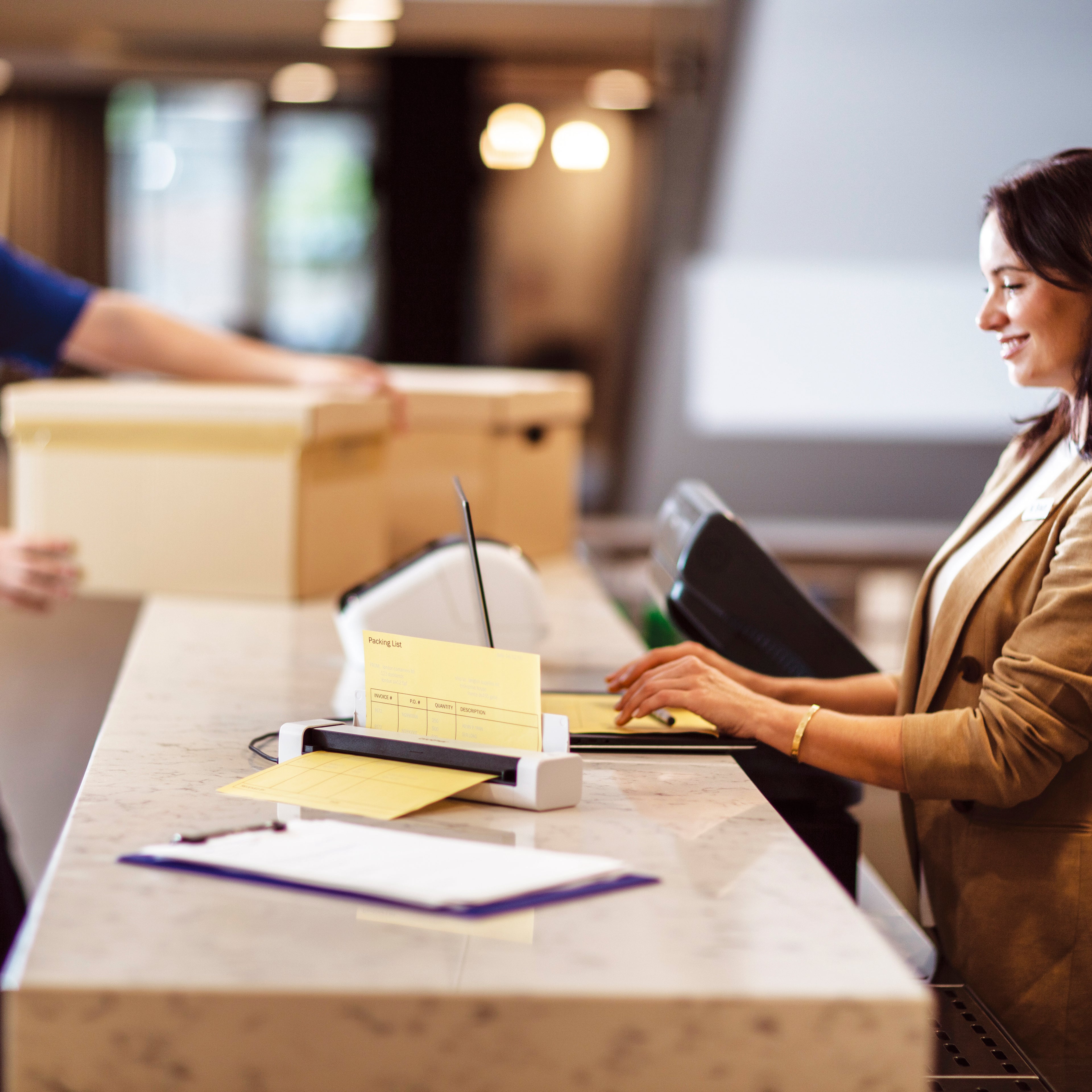 Brother DS-740D A4 mobile 2-sided 15ppm document scanner USB 3.0 lifestyle