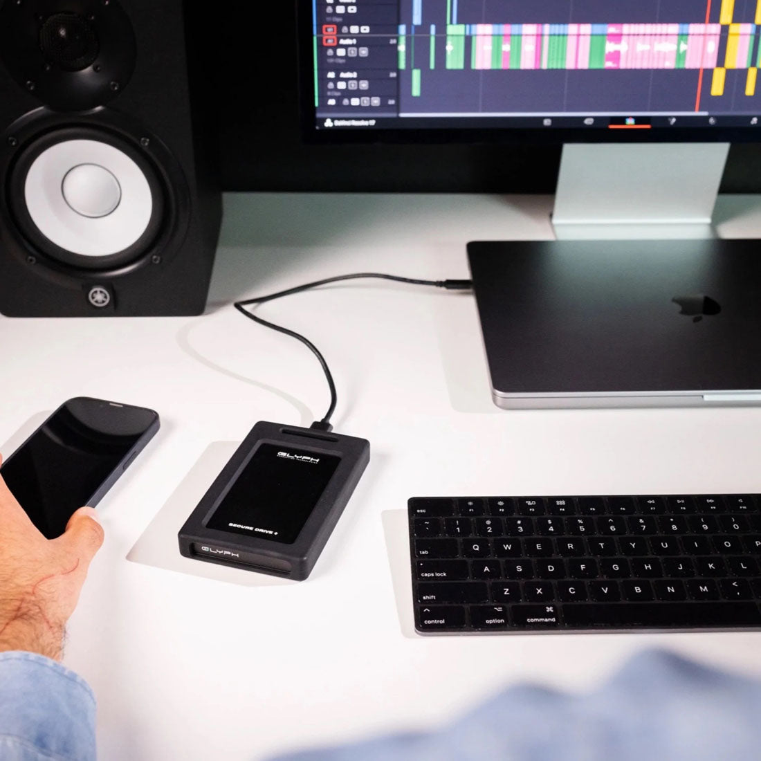 Glyph SecureDrive+ encrypted HDD hard drive with Bluetooth mobile bus-powered USB-C (3.2 Gen1) ifestyle