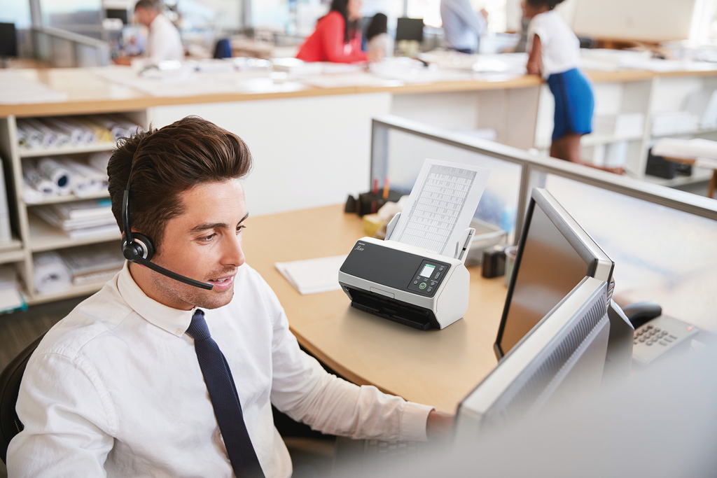 Ricoh fi-8170 A4 document scanner 70ppm USB 3.2 Gen 1 & Ethernet lifestyle